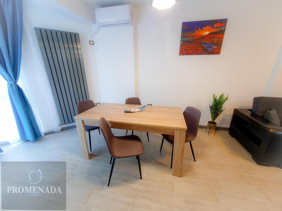 Sunfest Aparthotel Pool & Spa Mamaia Nord ナボダリ エクステリア 写真