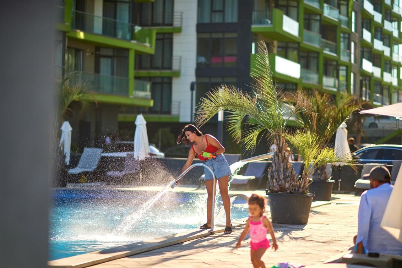 Sunfest Aparthotel Pool & Spa Mamaia Nord ナボダリ エクステリア 写真